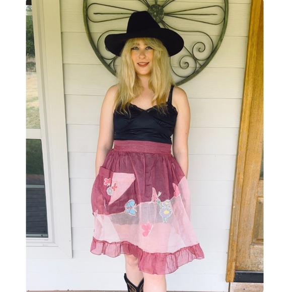 Vintage 1960’s Soft Pink Purple Cotton Apron • Floral Butterly Embroidery - Picture 7 of 8